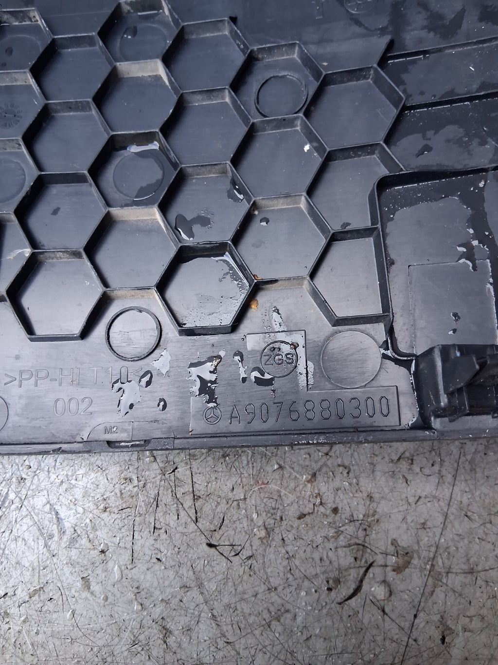2023 MERCEDES SPRINTER OS DRIVER SIDE MOULDING COVER TRIM A9076880300