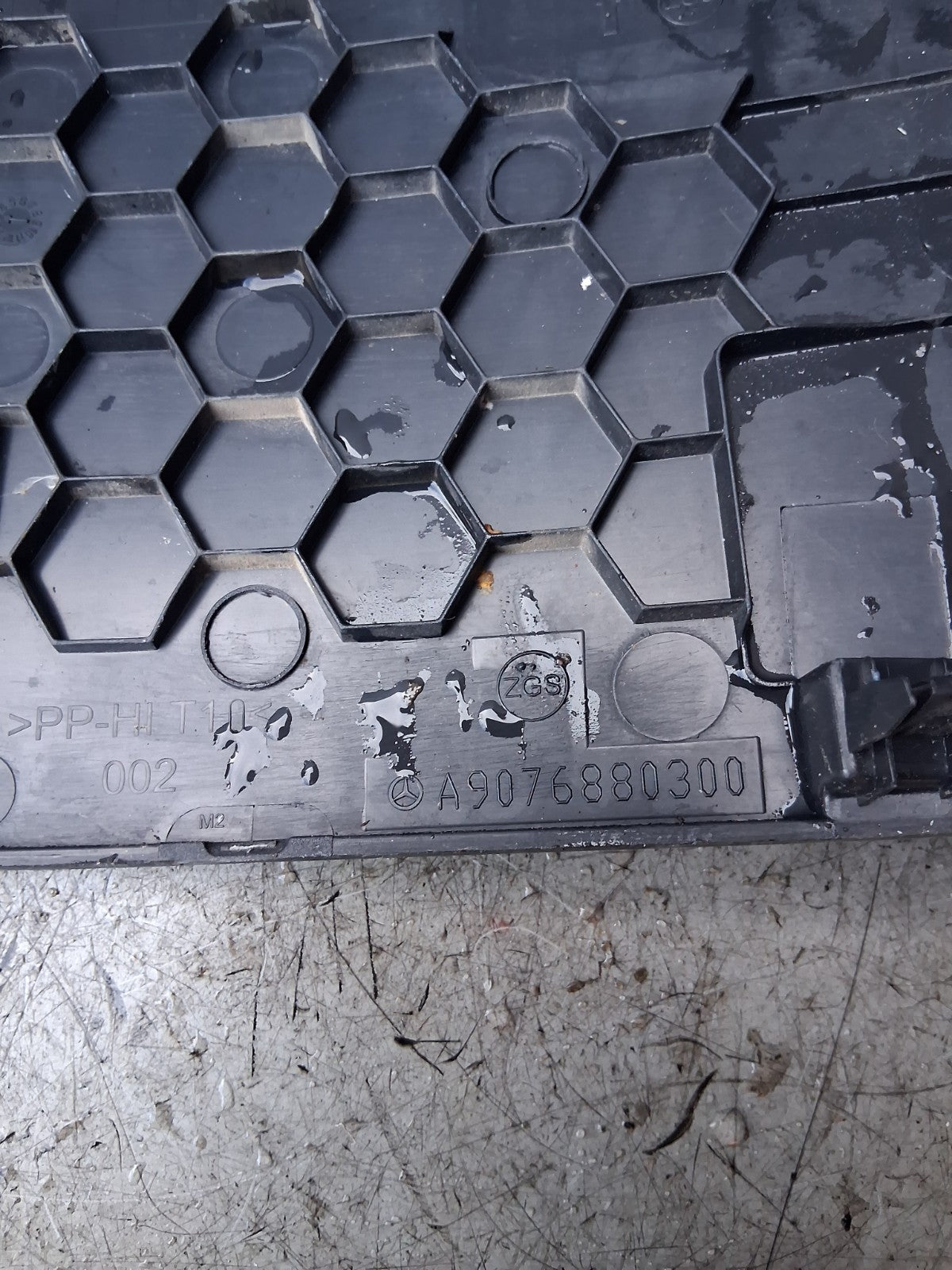 2023 MERCEDES SPRINTER OS DRIVER SIDE MOULDING COVER TRIM A9076880300
