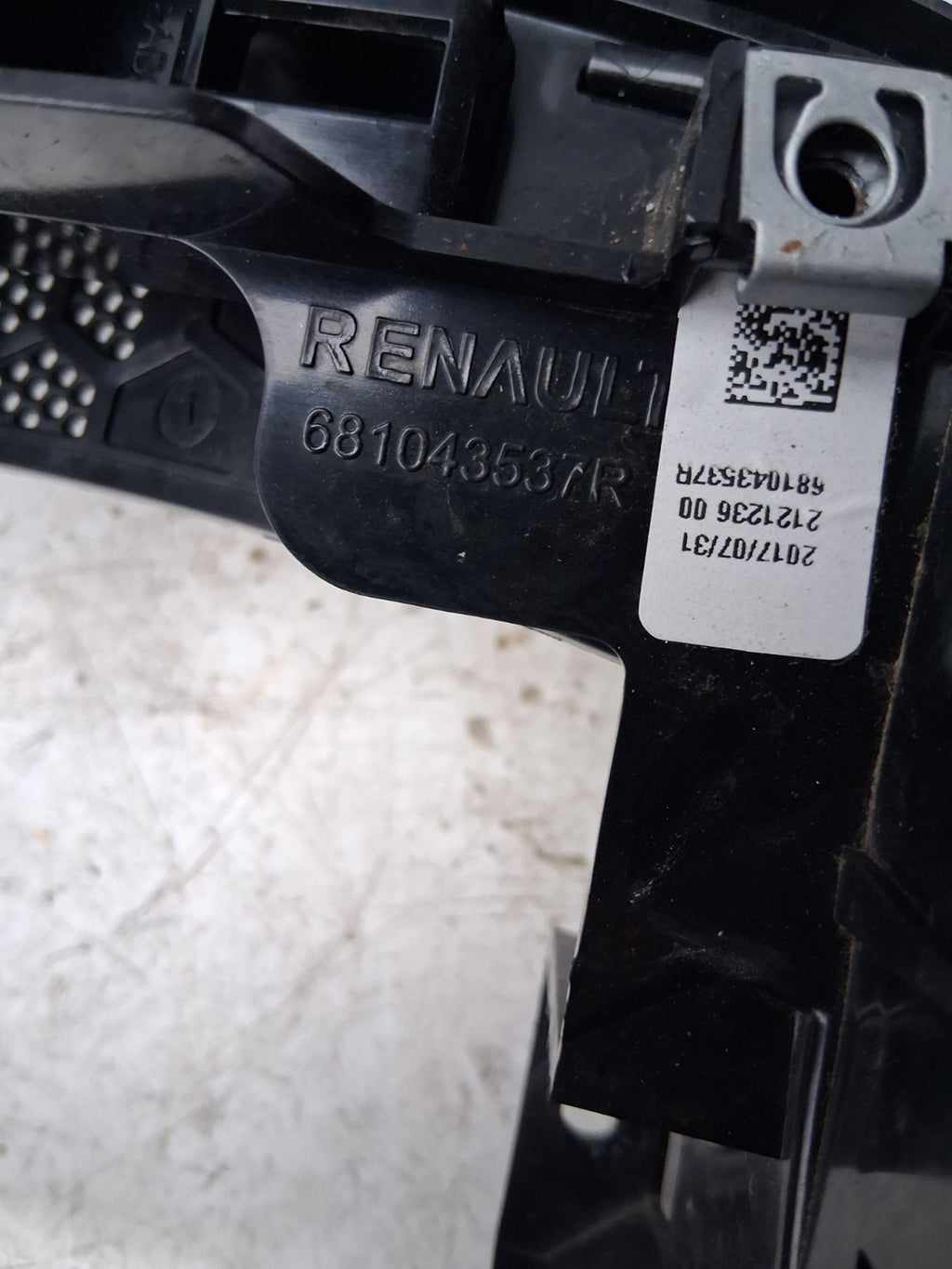 2017 RENAULT CLIO SAT NAV HEAD SURROUND TRIM 682600568R