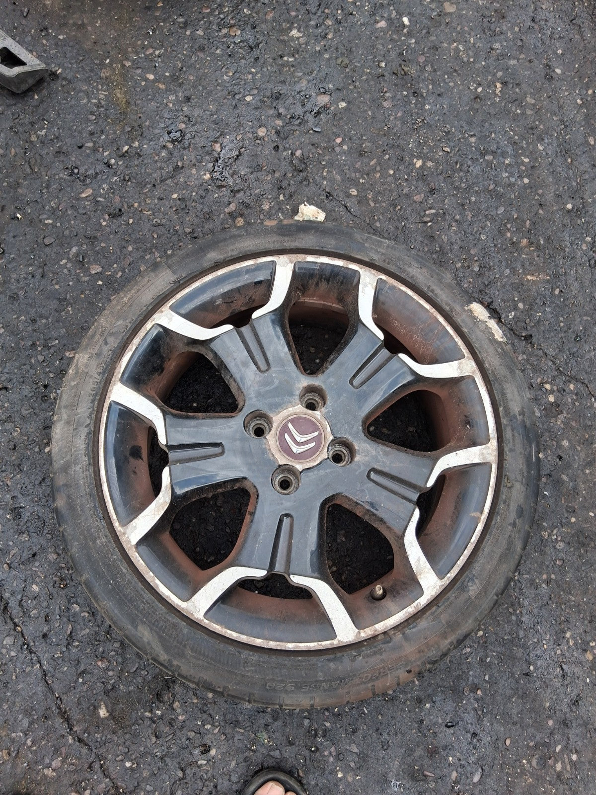 2011 CITROEN DS3 17 INCH ALLOY WHEEL WITH TYRE 205/45R17
