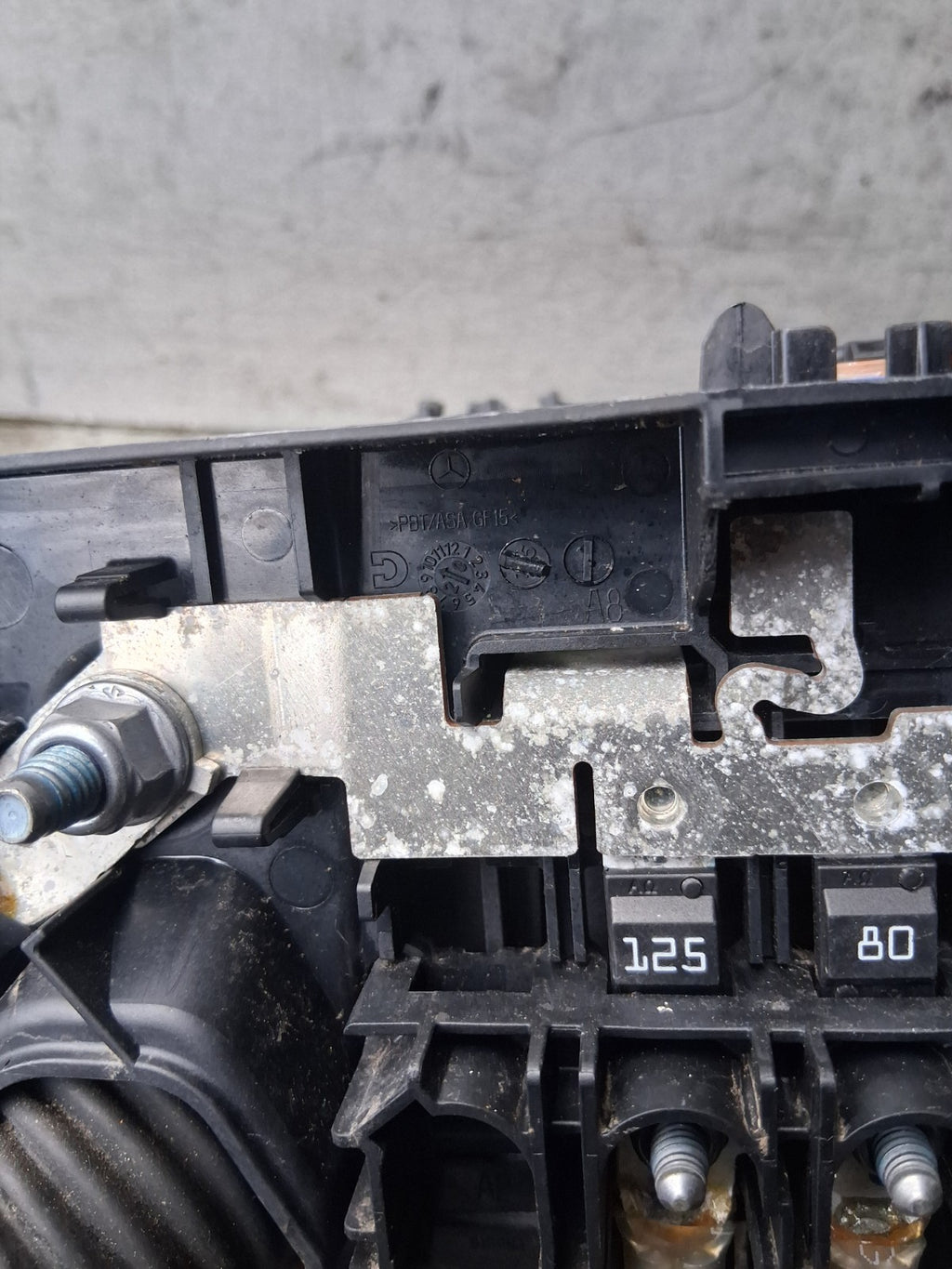 2021 MERCEDES A CLASS DIESEL FUSE BOX A1775404407
