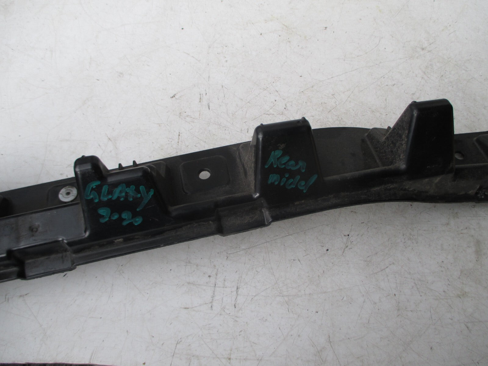 FORD GALAXY MK4 2020 REAR BUMPER BACK PLASTIC SUPPORT BRACKET TRIM EM2B-17C871-N