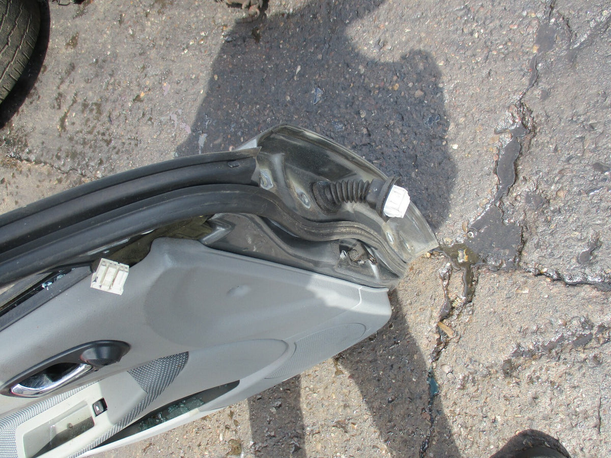 CHEVROLET LACETTI J300 (MK2) NSF PASSENGER SIDE FRONT DOOR GREY