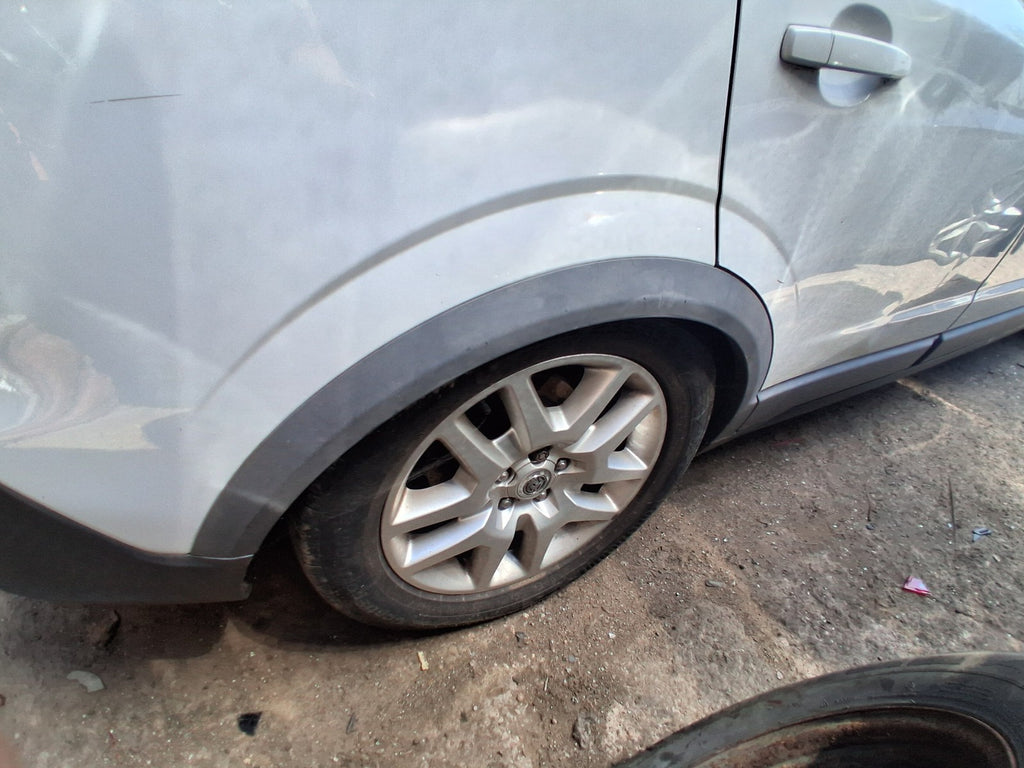 2015 VAUXHALL ANTARA MK1 OSR DRIVER SIDE REAR WHEEL ARCH TRIM
