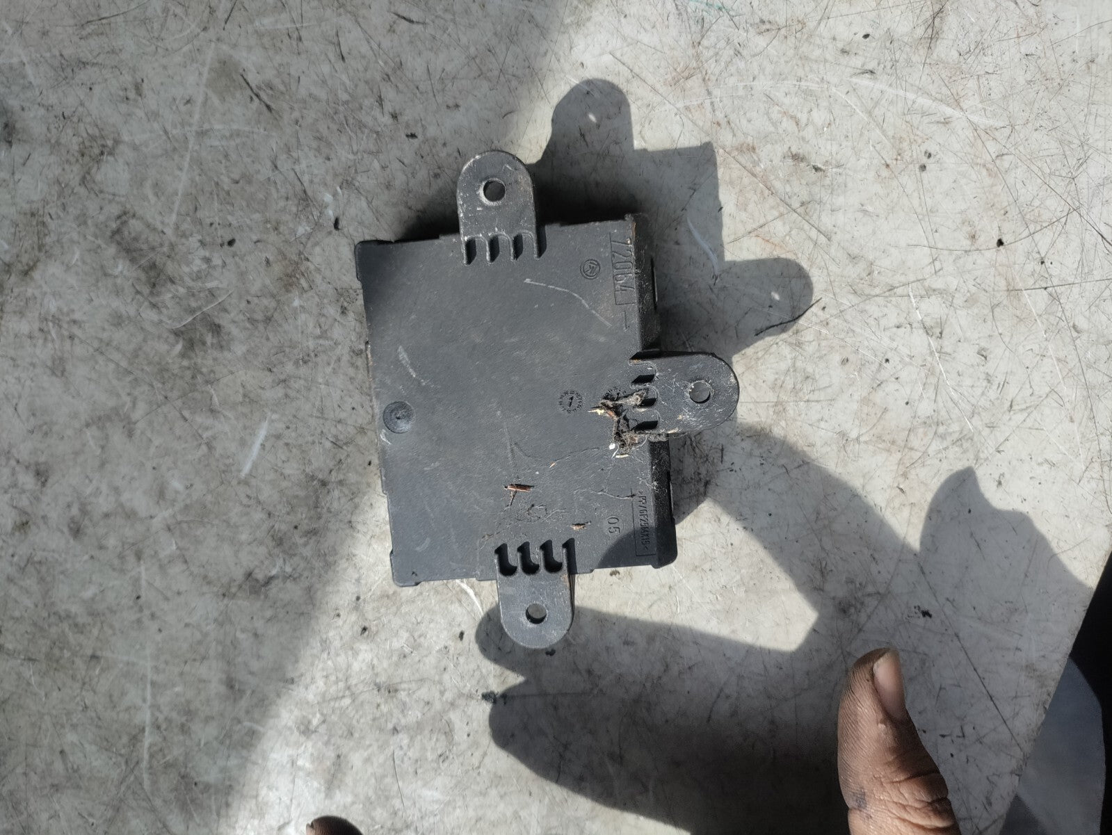 FORD MONDEO MK4 2007 OSF DRIVER SIDE DOOR MODULE 7G9T14B533BC
