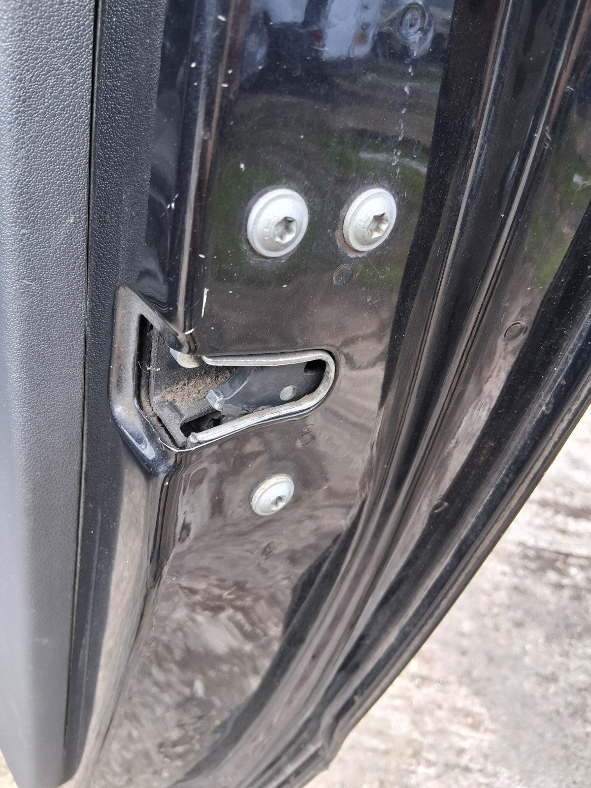 2011 VW VOLKSWAGEN FOX 3 DOOR OS DRIVER SIDE FRONT RIGHT DOOR LOCK MECHANISM