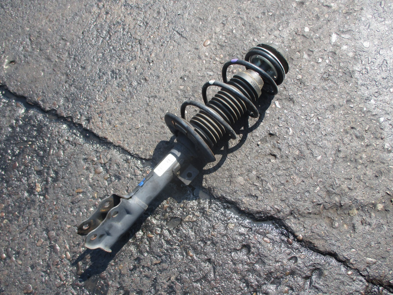 SUZUKI SWIFT MK4 2020 OS DRIVER SIDE FRONT SHOCK ABSORBER 4160180S00