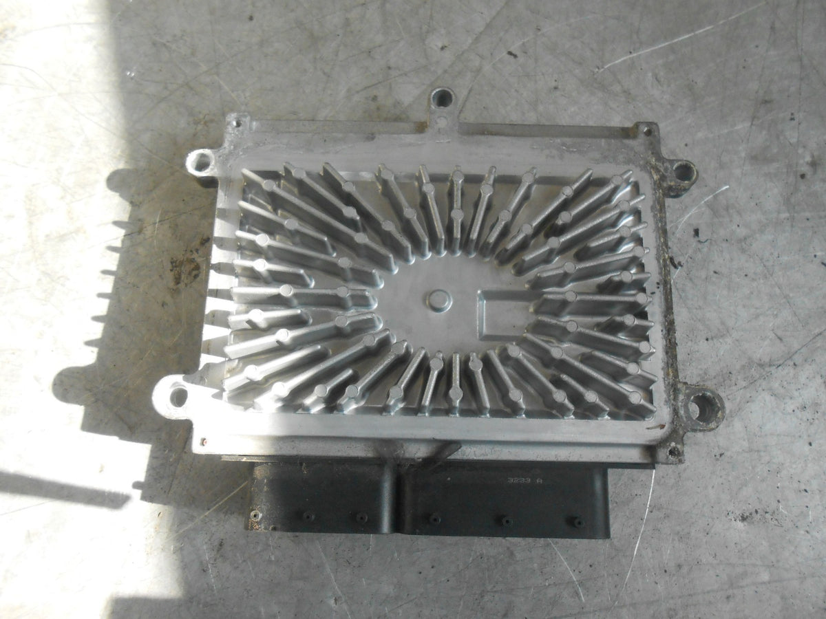 VOLVO S40 MK2 V50 C70 MK2 2.4 (B5244S5) ENGINE CONTROL UNIT ECU P30650677