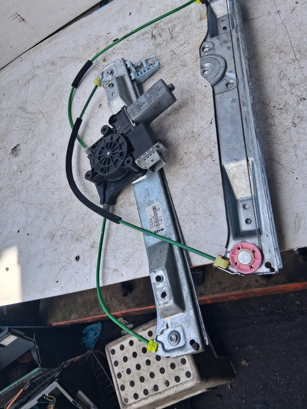 2013 VAUXHALL CORSA D OSF DRIVER SIDE FRONT WINDOW MOTOR REGULATOR 541613212