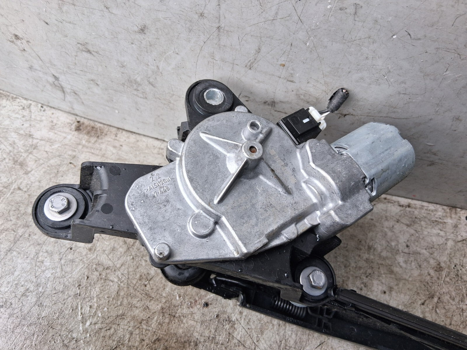 VAUXHALL CORSA F 2018 HATCHBACK REAR WINDSCREEN WIPER MOTOR 9819900080