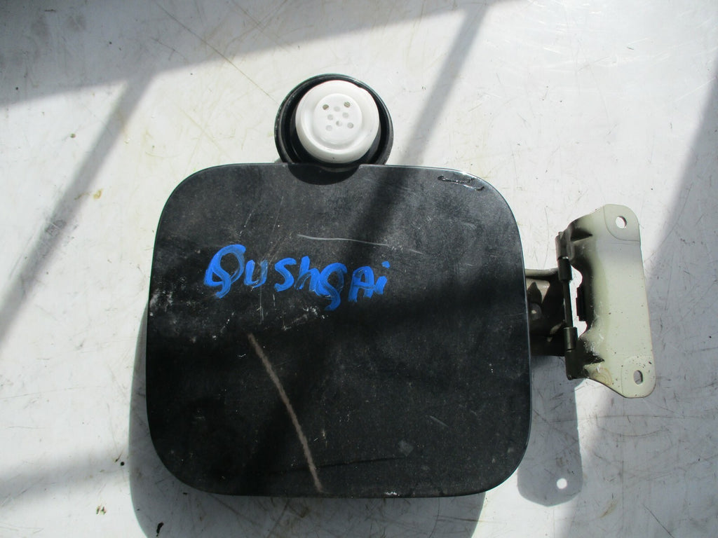 NISSAN QASHQAI J10 MK1 1.5 DCI DIESEL FUEL TANK CAP FLAP BLACK