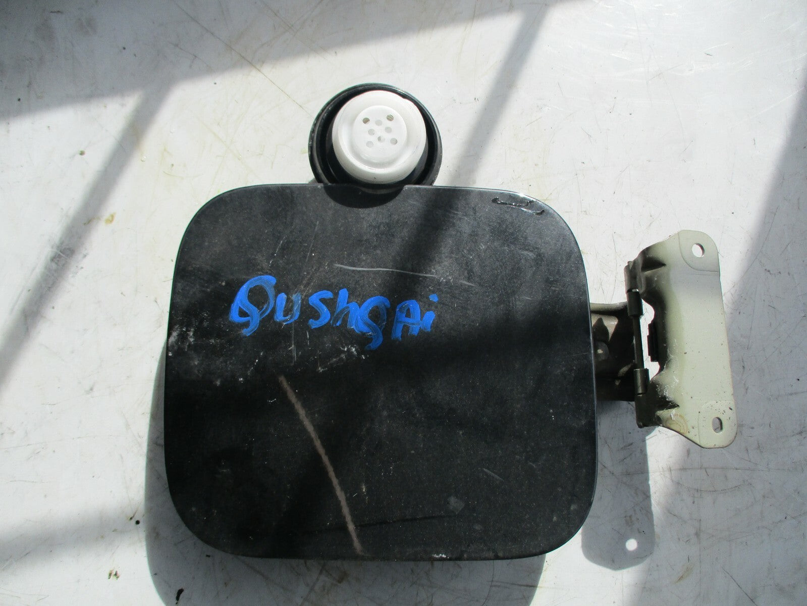 NISSAN QASHQAI J10 MK1 1.5 DCI DIESEL FUEL TANK CAP FLAP BLACK