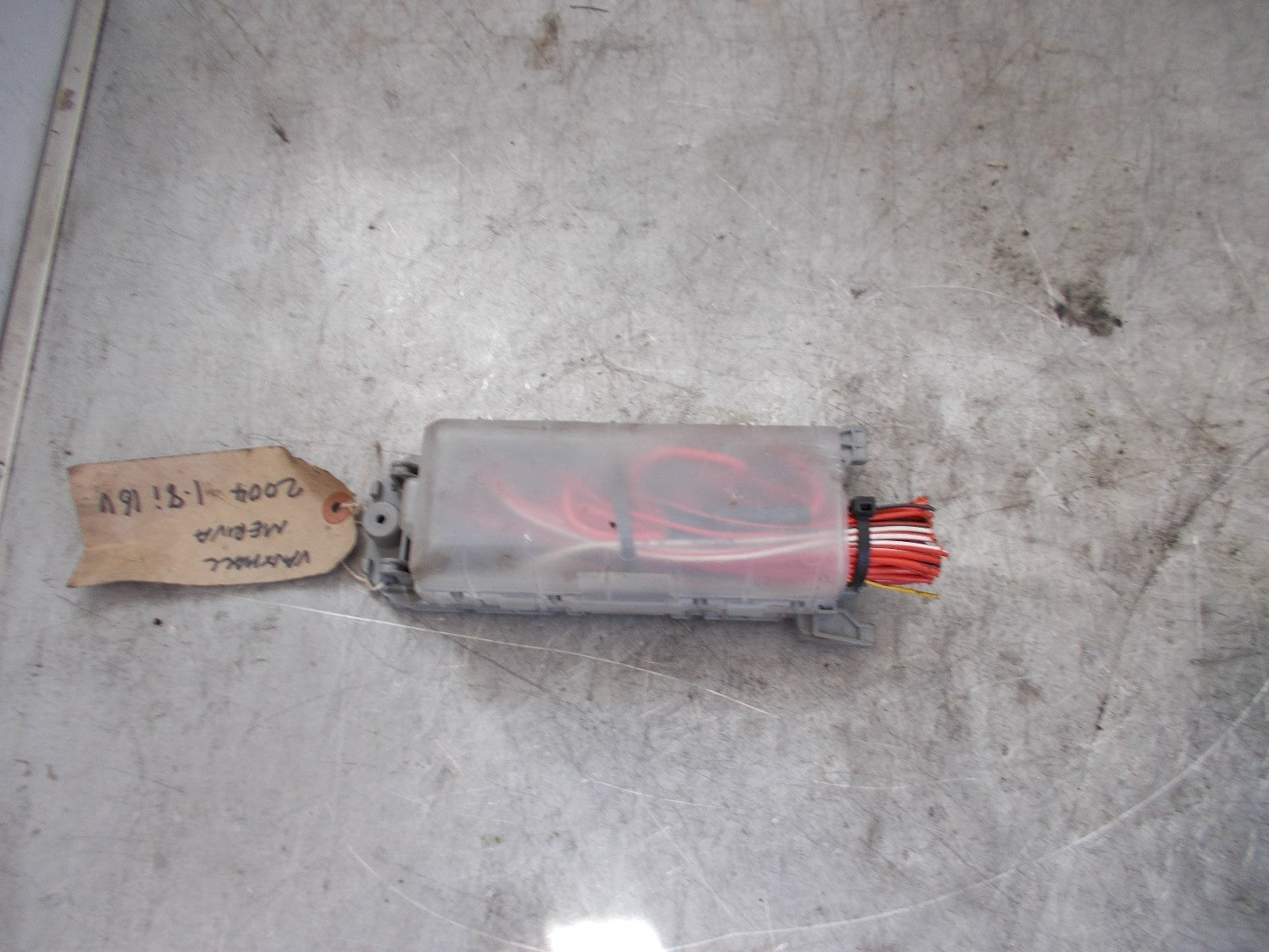 VAUXHALL MERIVA 2004 1.8 PETROL INTERIOR UNDER DASH FUSE BOX 93363136