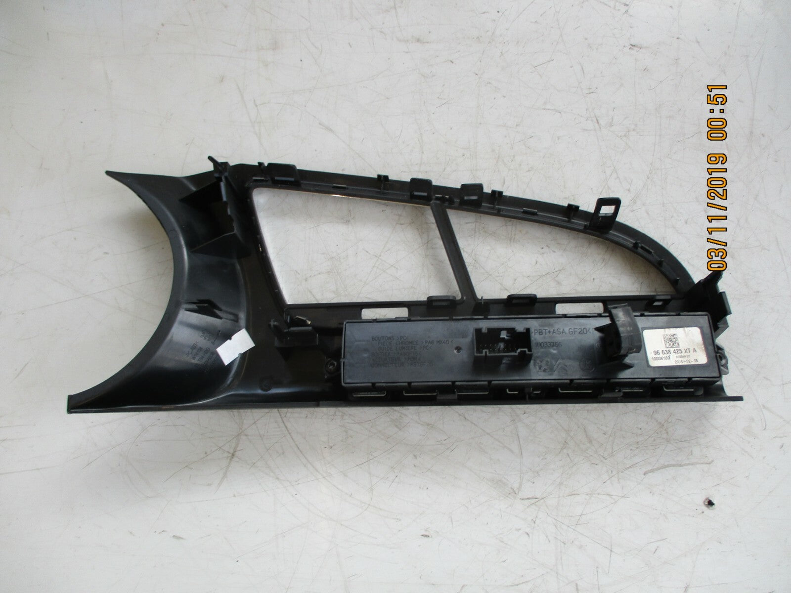 PEUGEOT 3008 HAZARD SWITCH CENTRE CONSOLE SWITCHES & AIR VENT TRIM 96638425XTA