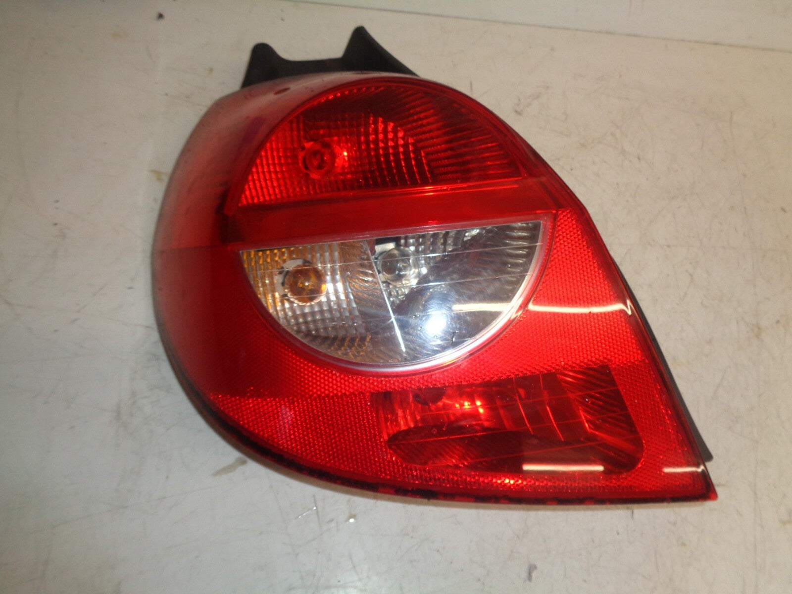 RENAULT CLIO 2006 MK3 NSR PASSENGER SIDE REAR TAILLIGHT TAILLAMP