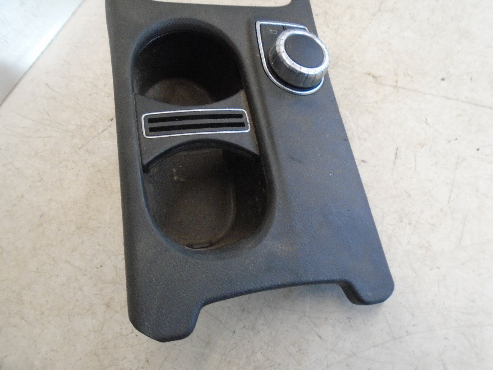 MERCEDES BENZ A CLASS W176 2017 CUP HOLDER SAT NAV CONTROLLER A1766804900