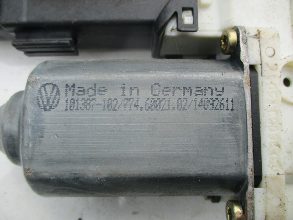 VW VOLKSWAGEN GOLF MK4 BORA NSF PASSENGER SIDE FRONT WINDOW MOTOR 1C2 959 801 A