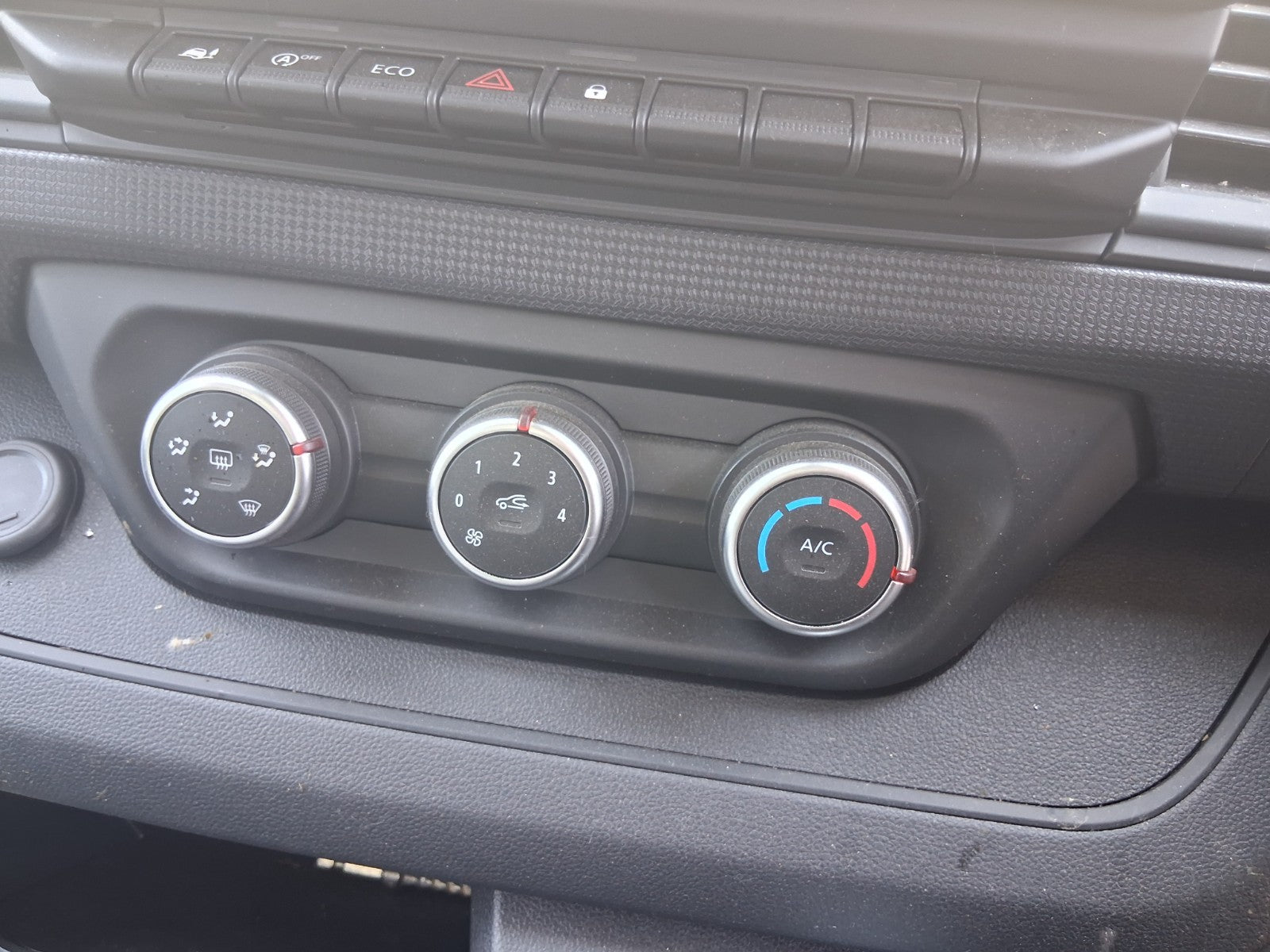 2025 RENAULT TRAFIC X82 MK3 AC HEATER CLIMATE CONTROL SWITCH PANEL