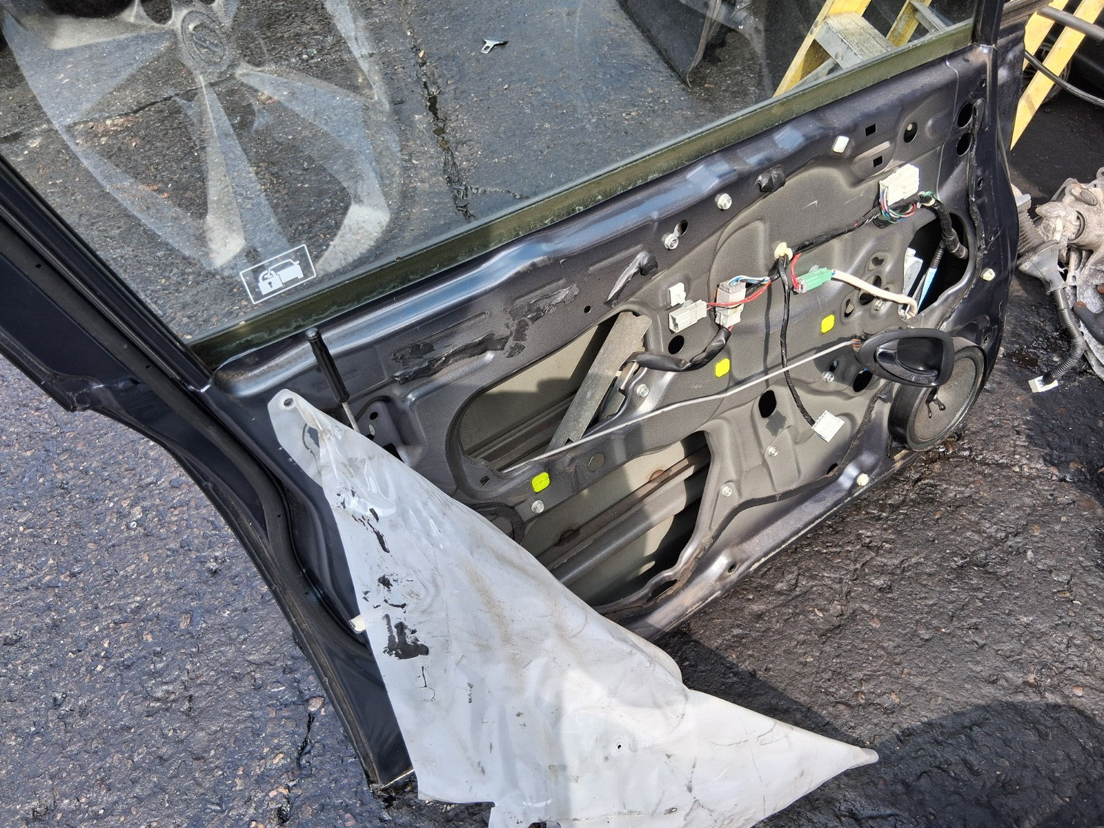 2007 HONDA JAZZ MK2 NSF PASSENGER SIDE FRONT LEFT BARE DOOR BLUE