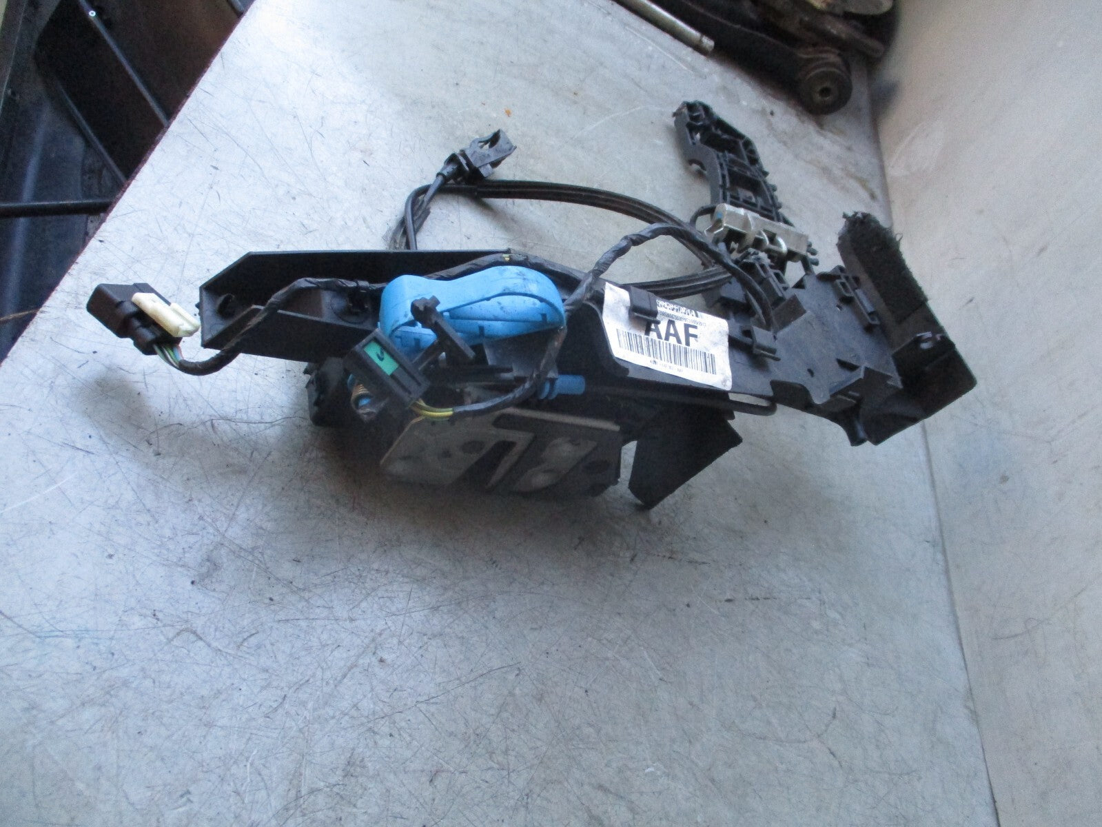 2014 FORD FIESTA MK7 3 DOOR NS PASSENGER FRONT DOOR LOCK MECHANISM AM5AU21813DF