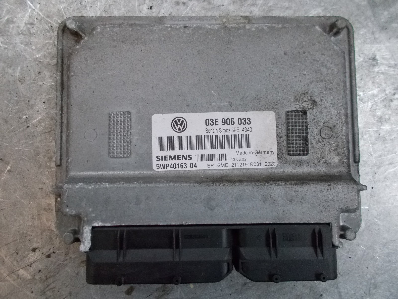 2002 VW POLO E 1.2 PETROL ENGINE CONTROL UNIT  ENGINE ECU 03E906033 5WP4016304