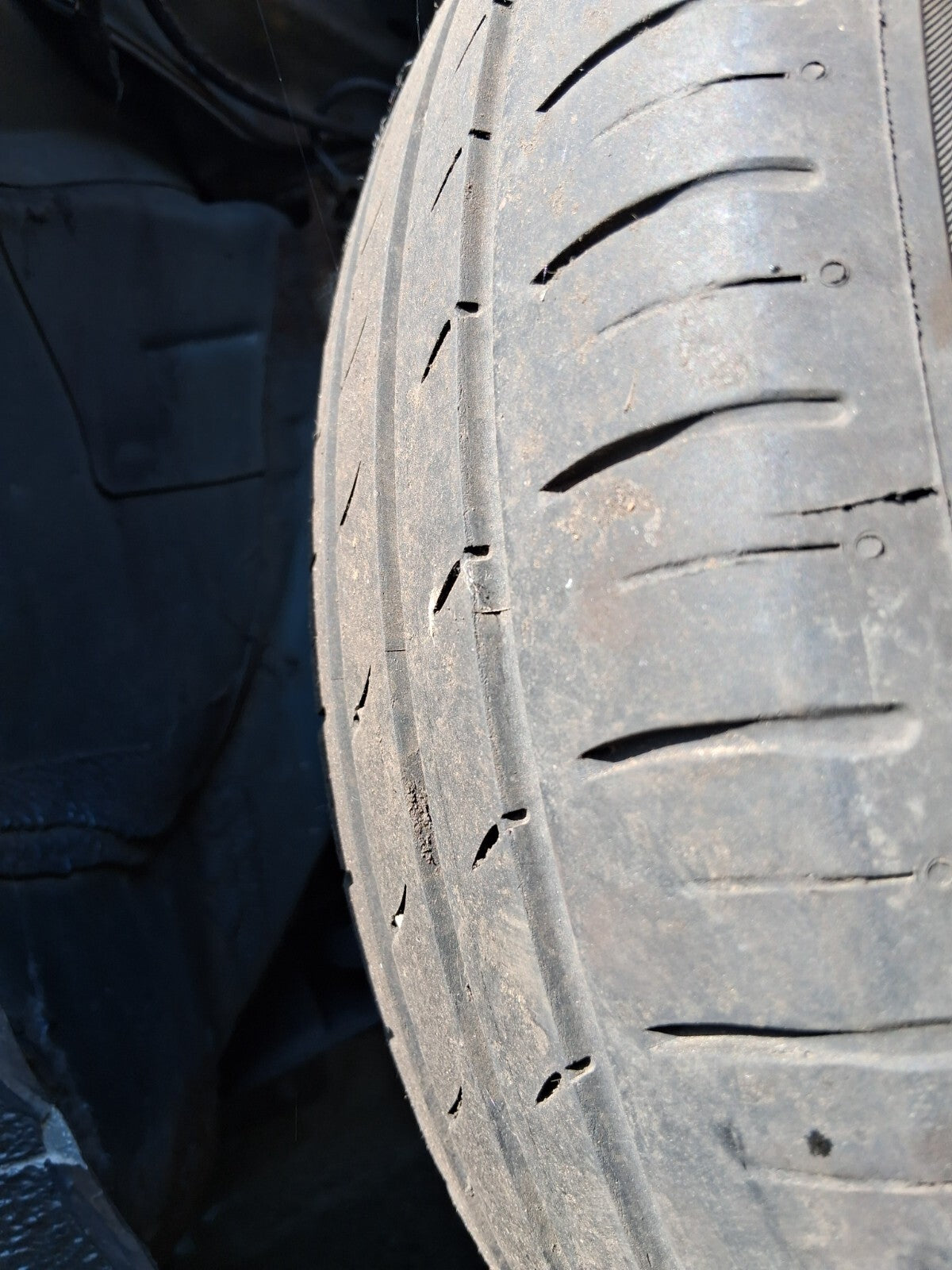 2009 PEUGEOT 207 15 INCH STEEL WHEEL WITH WHEEL CUP COVER TYRE 185/65R15