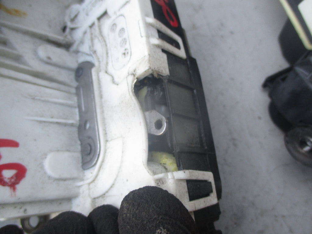 MERCEDES BENZ 2014 W212 OSF DRIVER SIDE FRONT DOOR LOCK MECHANISM A0997200635