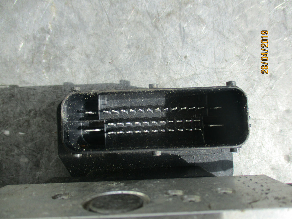 KIA RIO MK4 ABS PUMP & CONTROL MODULE 589201W770