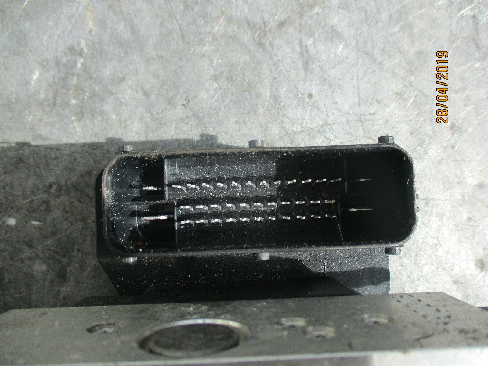 KIA RIO MK4 ABS PUMP & CONTROL MODULE 589201W770