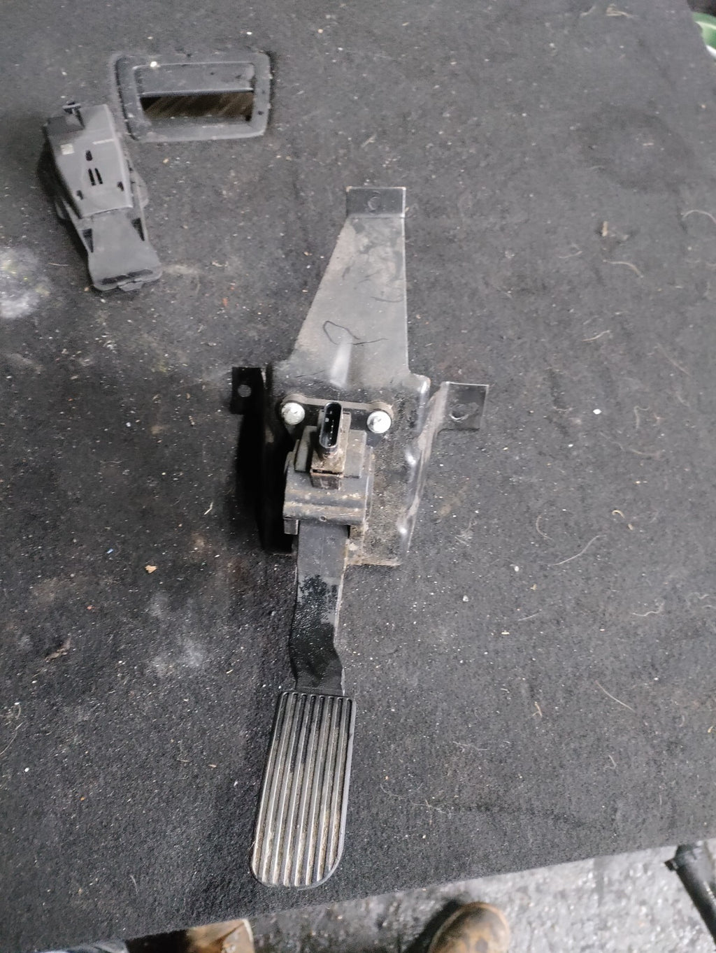 2021 MERCEDES BENZ SPRINTER W907 ACCELERATOR THROTTLE PEDAL A9073010200