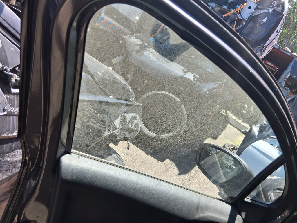 2019 PEUGEOT 208 MK1 NSF PASSENGER SIDE FRONT LEFT WINDOW GLASS