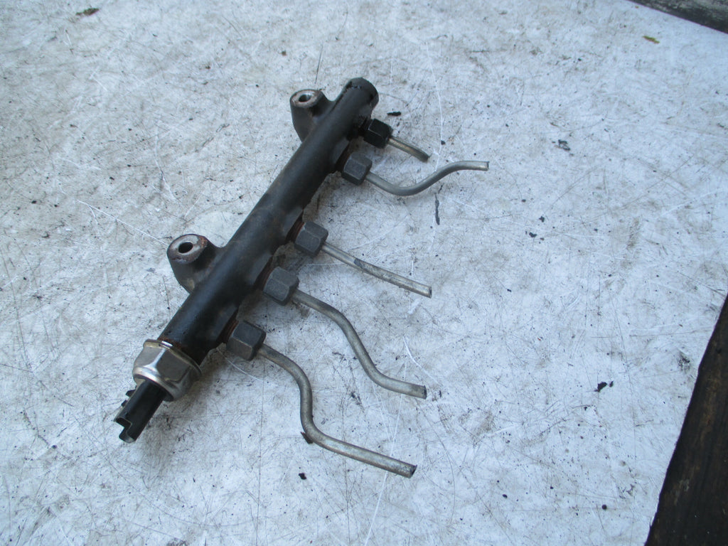 PEUGEOT CITROEN FORD 1.6 DIESEL FUEL RAIL 9685297580