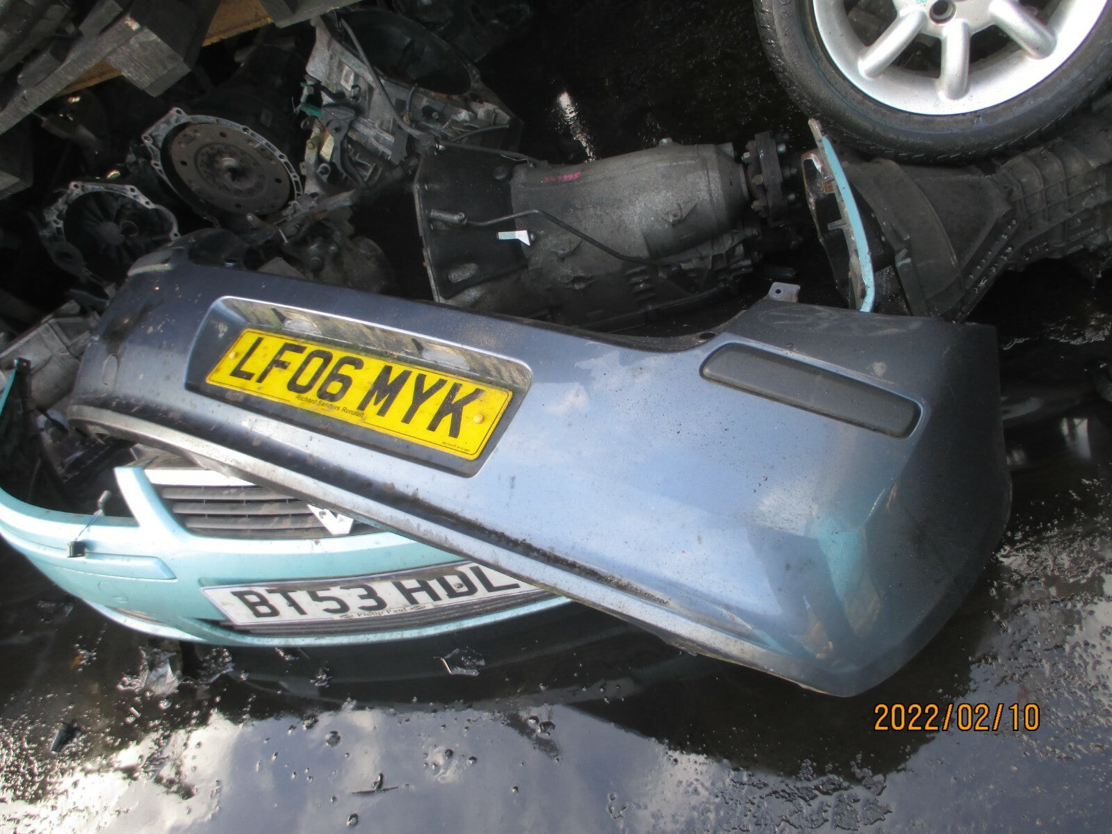 RENAULT CLIO MK3 2006 COMPLETE REAR BUMPER GREY