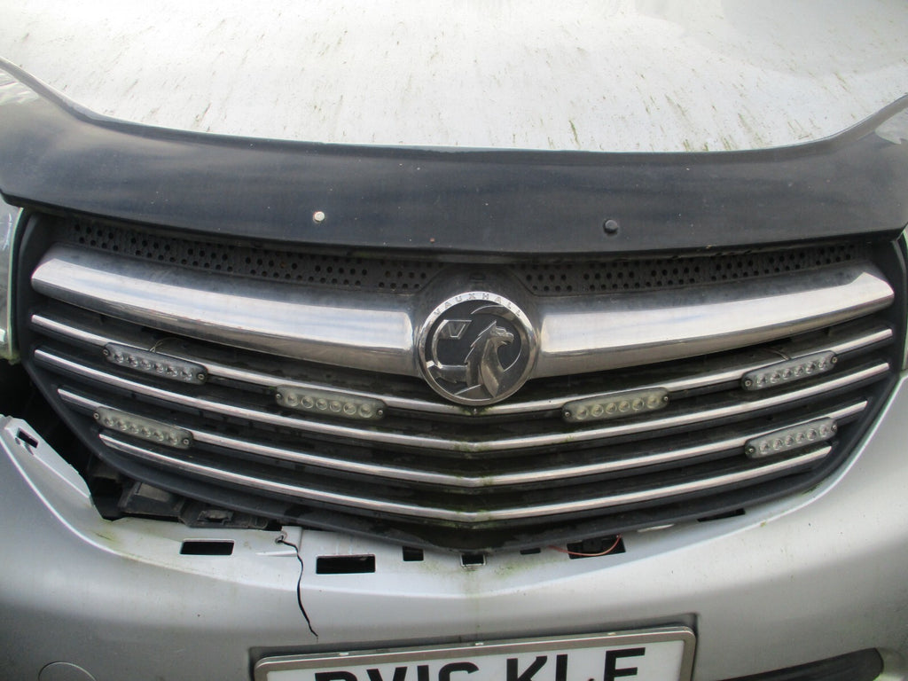 2016 VAUXHALL VIVARO B MK2 X82 FRONT RADIATOR GRILL & EMBLEM CHROME