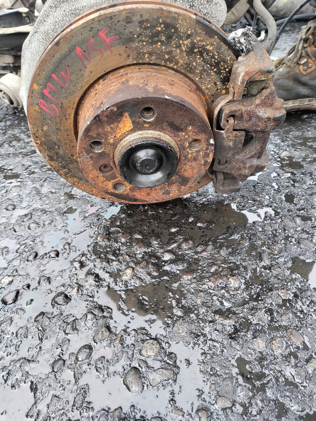 BMW 1 SERIES F20 2015 2.0 DIESEL NS PASSENGER SIDE WHEEL HUB SHOCK LEG ARM