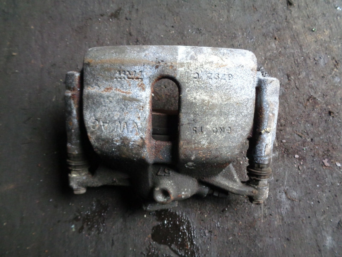 VW VOLKSWAGEN GOLF MK7 2013 OSF DRIVER SIDE FRONT BRAKE CALIPER ASSEMBLY