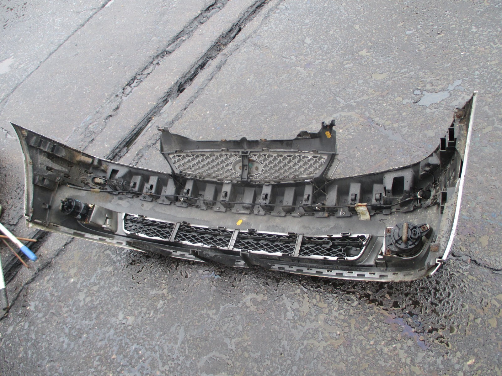 FORD GALAXY MK2 2004 FRONT COMPLETE BUMPER GREY