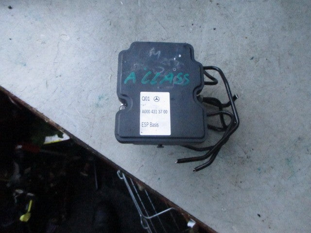 2018 MERCEDES A CLASS W176 1.6 PETROL ABS CONTROL MODULE A0004313700