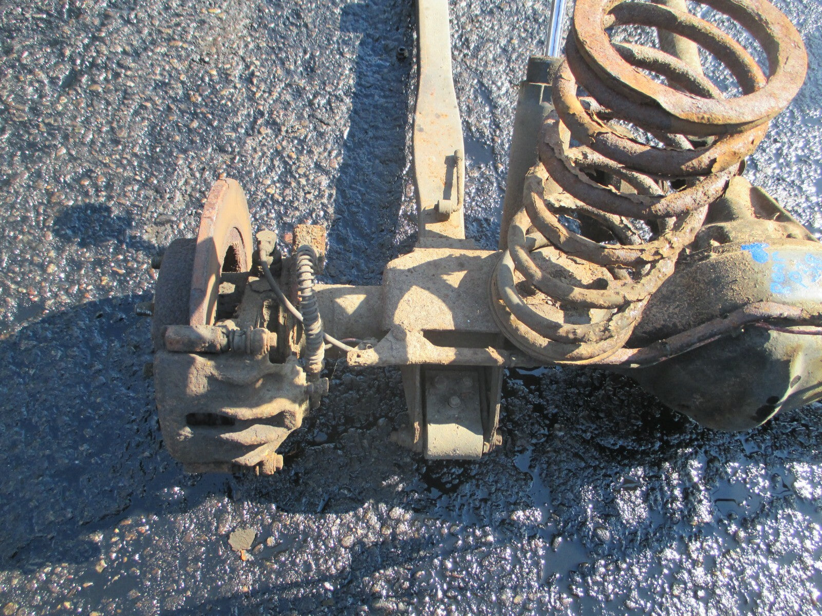 LAND RANGE ROVER 1996 DT136 2.4 DIESEL 134BHP 256T REAR DIFF AXLE HUB CALIPER
