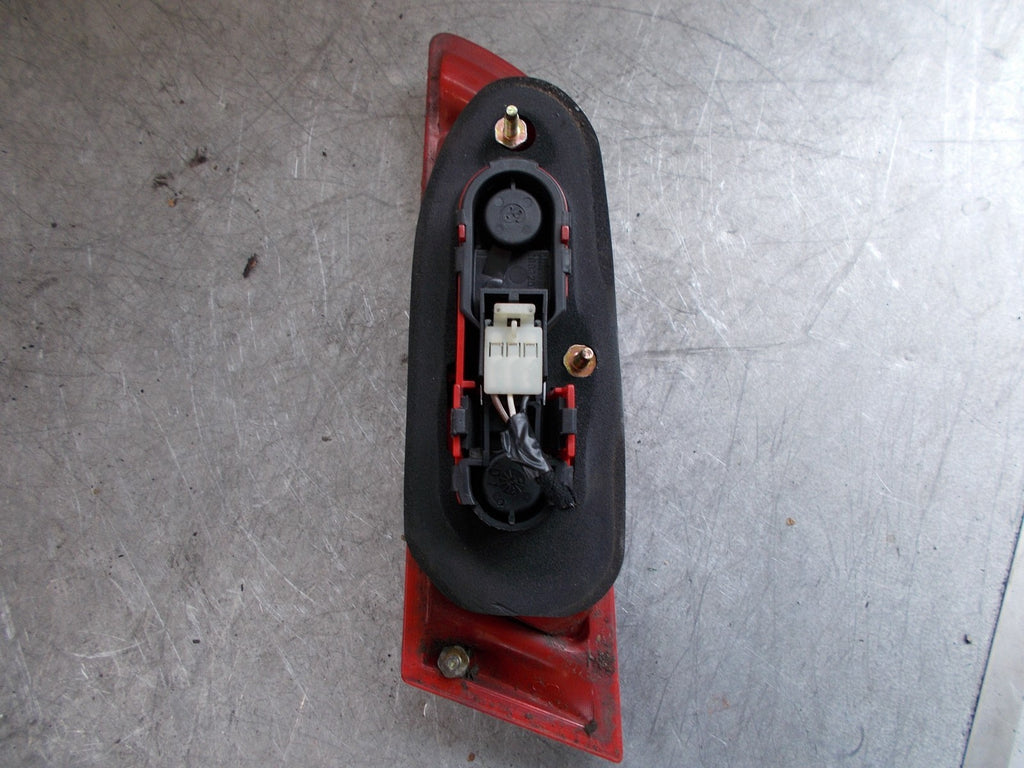 2004 ALFA ROMEO 156 JTD OSR DRIVERS SIDE REAR INNER LIGHT REAR LIGHT 60685982