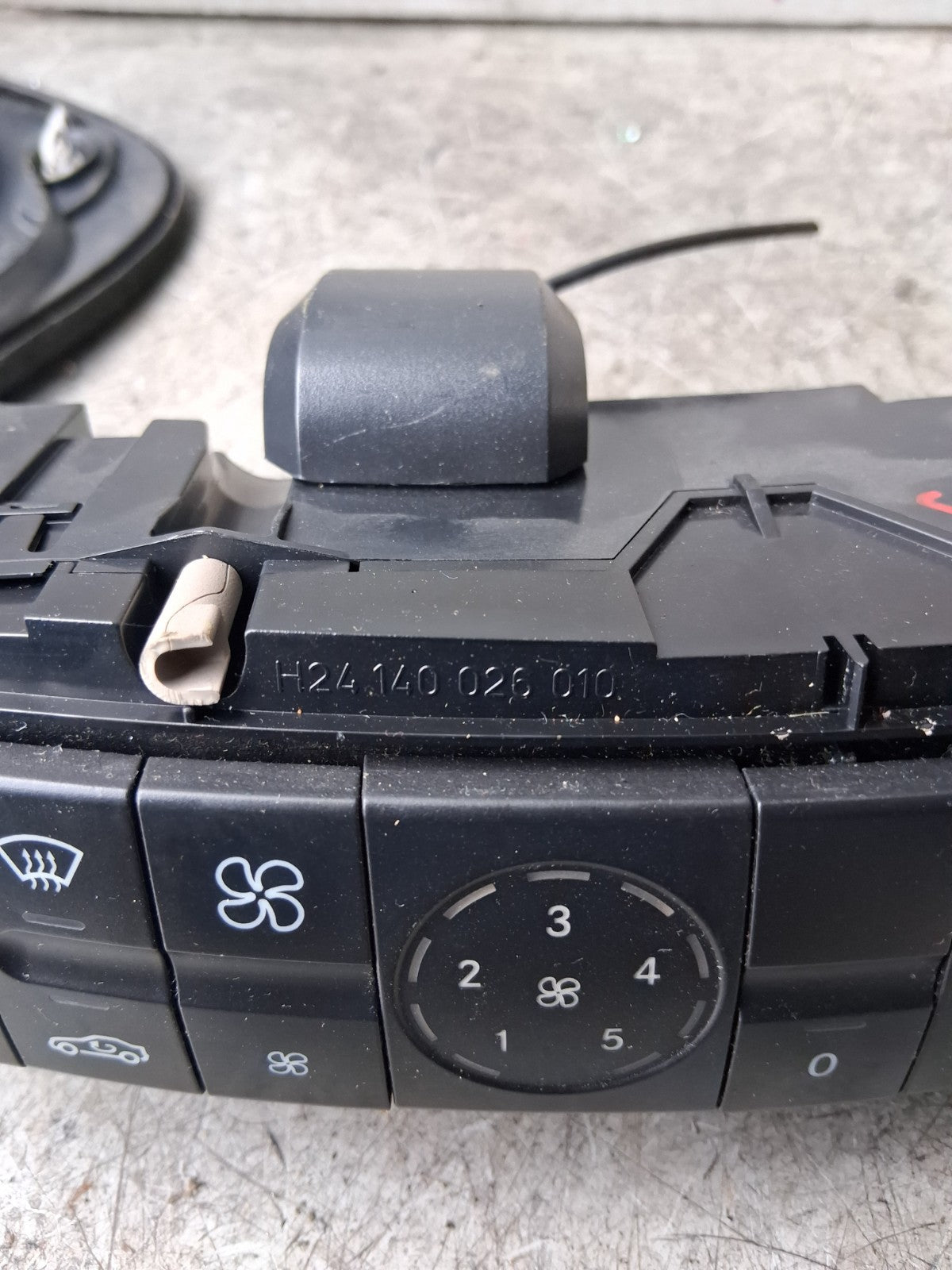 2005 MERCEDES E CLASS HEATER CONTROL PANEL SWITCHES CLIMATE CONTROL 2118300190