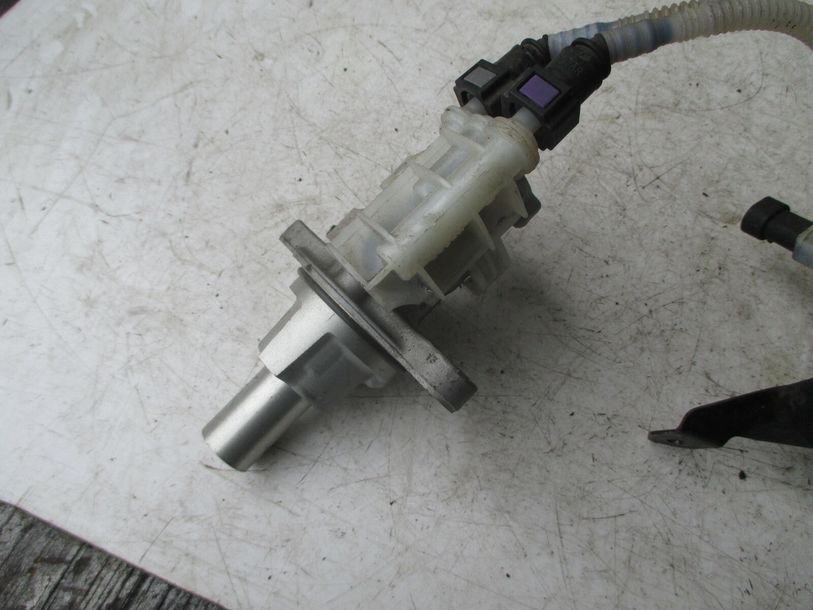 FIAT PUNTO 2012 BRAKE MASTER CYLINDER RESERVOIR BOTTLE TANK C866 B2710334