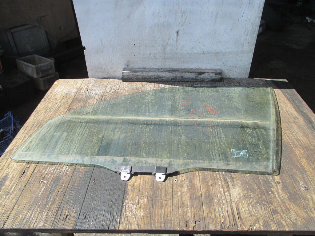 HONDA CRV MK2 2002 NSF 5 DOOR PASSENGER FRONT DOOR WINDOW GLASS