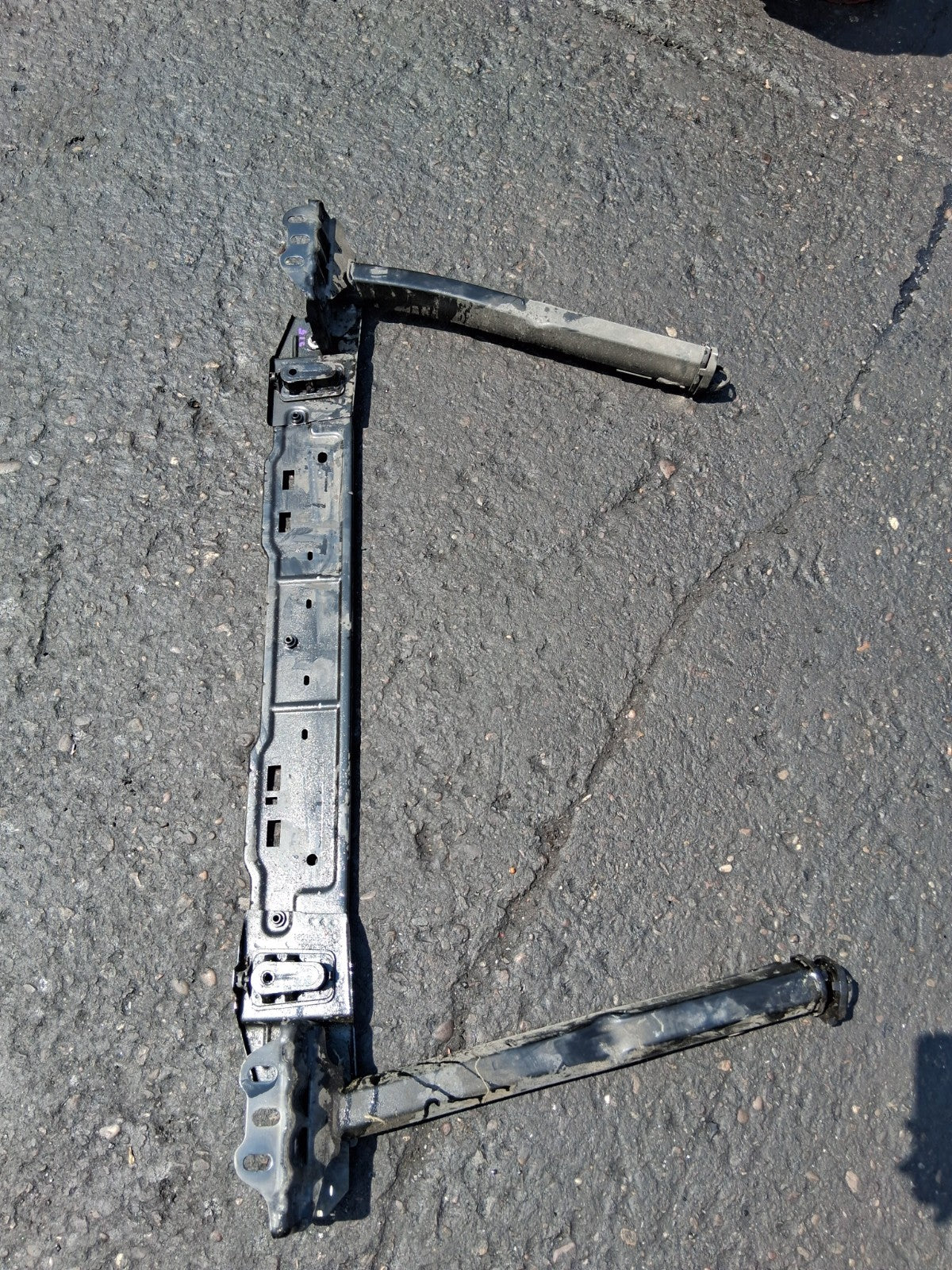 2024 DS AUTOMOBILES DS 7 1.5 D LOWER CROSS MEMBER RADIATOR SUPPORT 8907638001