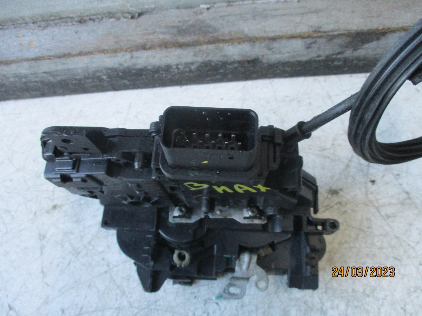 FORD B MAX 2013 OSF DRIVER SIDE FRONT DOOR LOCK MECHANISM AV1AR21812DD
