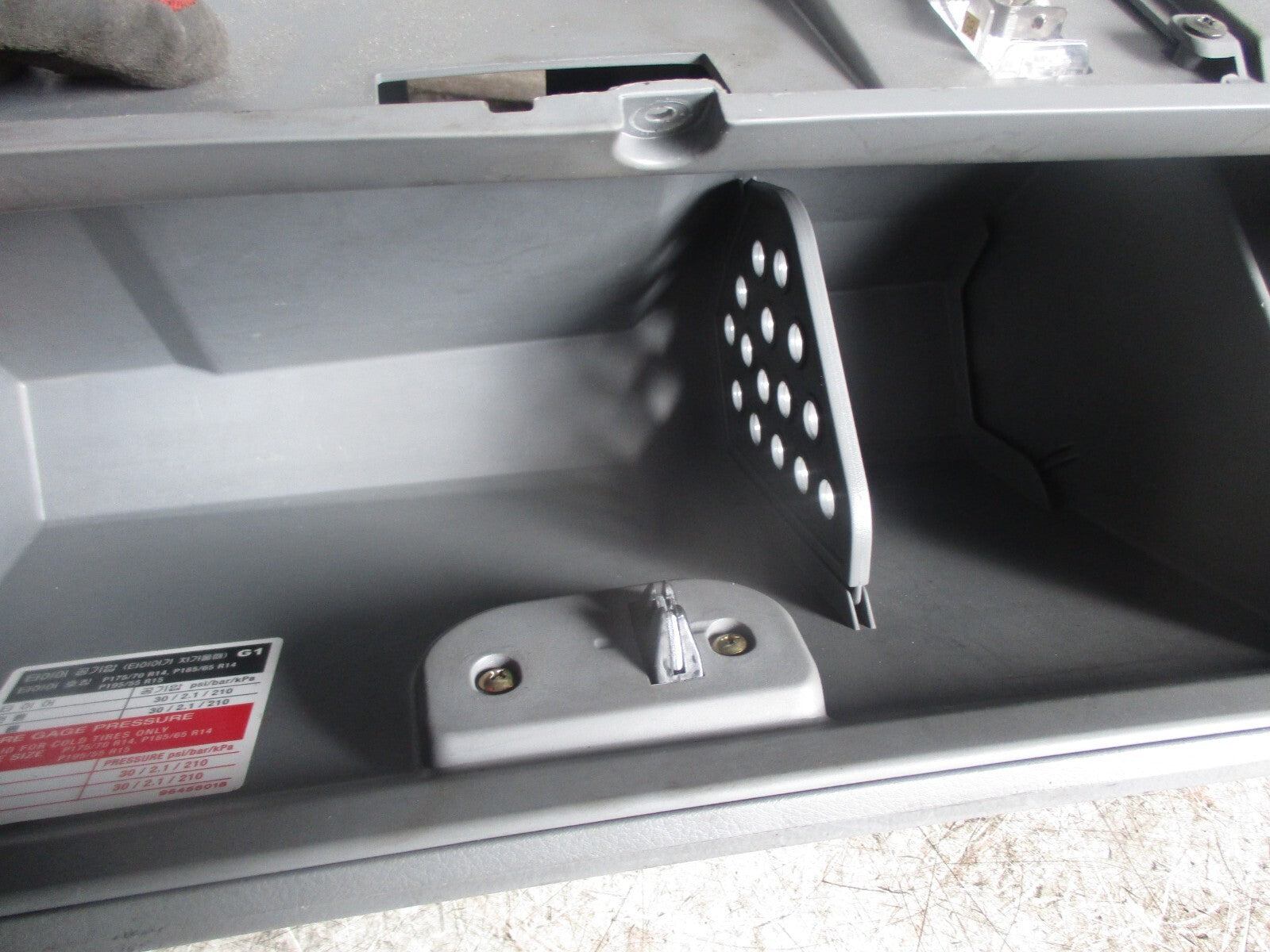 CHEVROLET LACETTI 2006 MK1 NS PASSENGER SIDE GLOVEBOX STORAGE COMPARTMENT