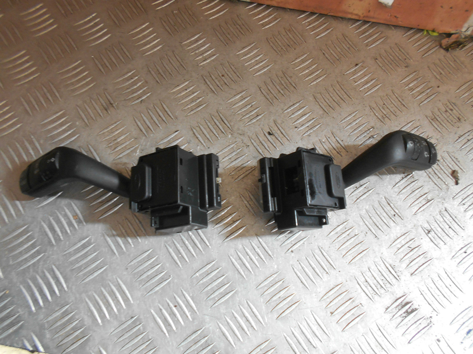 FORD FOCUS C-MAX 2004 WIPER INDICATOR STALKS 3M5T-13335-BD 3M5T-17A553-AH