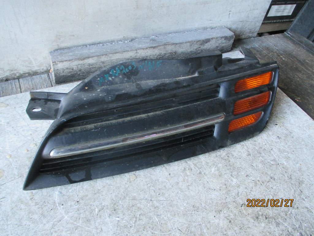 NISSAN MICRA 2003 K12 NSF PASSENGER SIDE FRONT FOGLIGHT GRILL