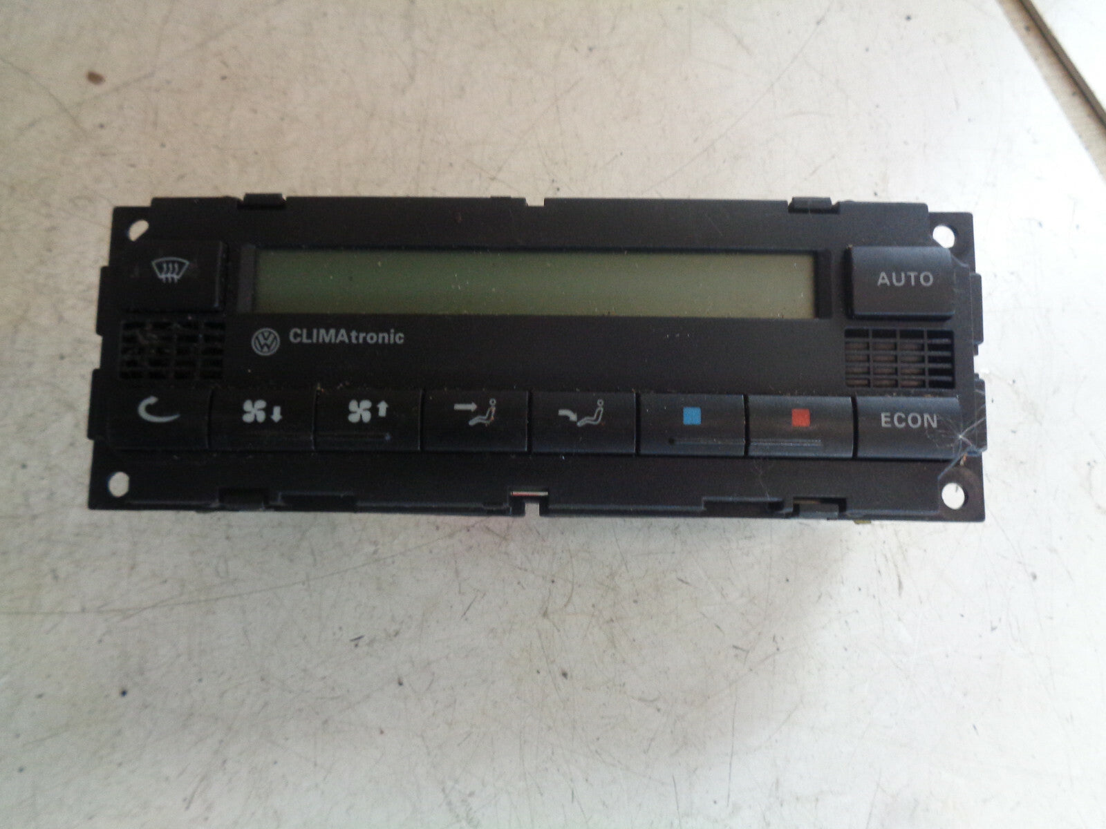 VW VOLKSWAGEN PASSAT HEATER CLIMATE CONTROL UNIT