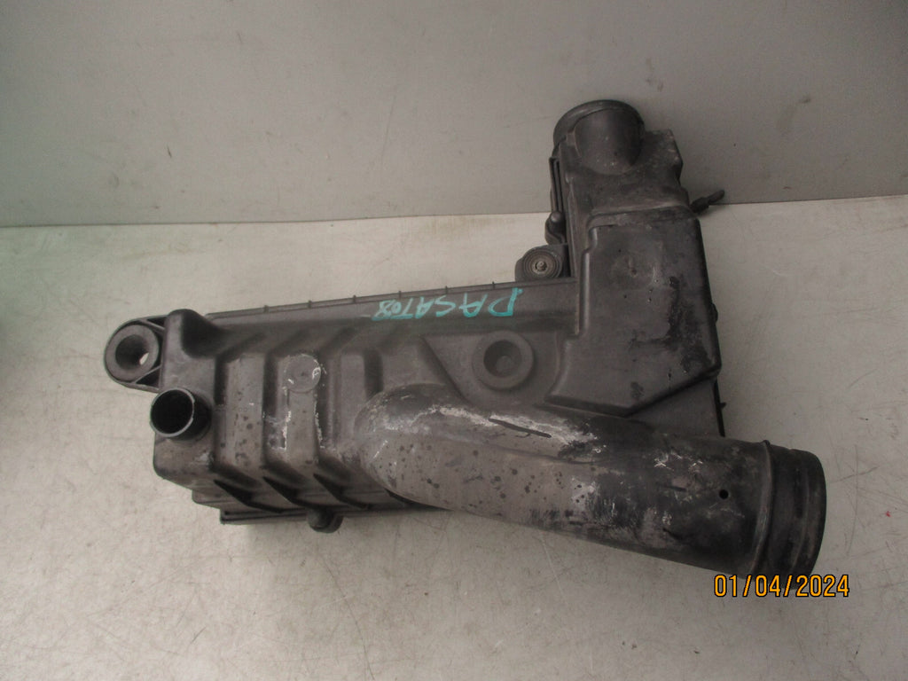 2008 VOLKSWAGEN PASSAT 2.0 DIESEL AIR FILTER HOUSING 3C0129607AP 3C0129601BC